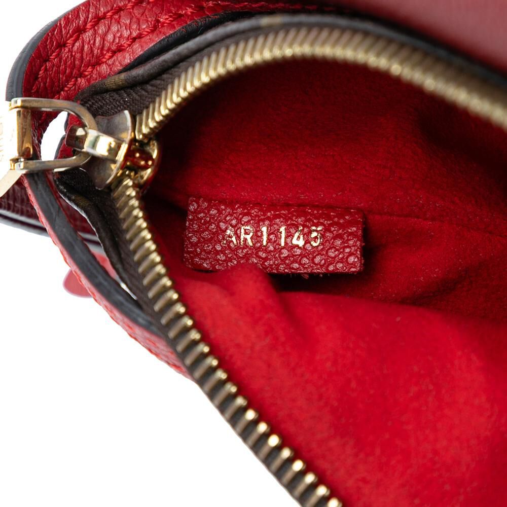 Louis Vuitton Shoulder Bags