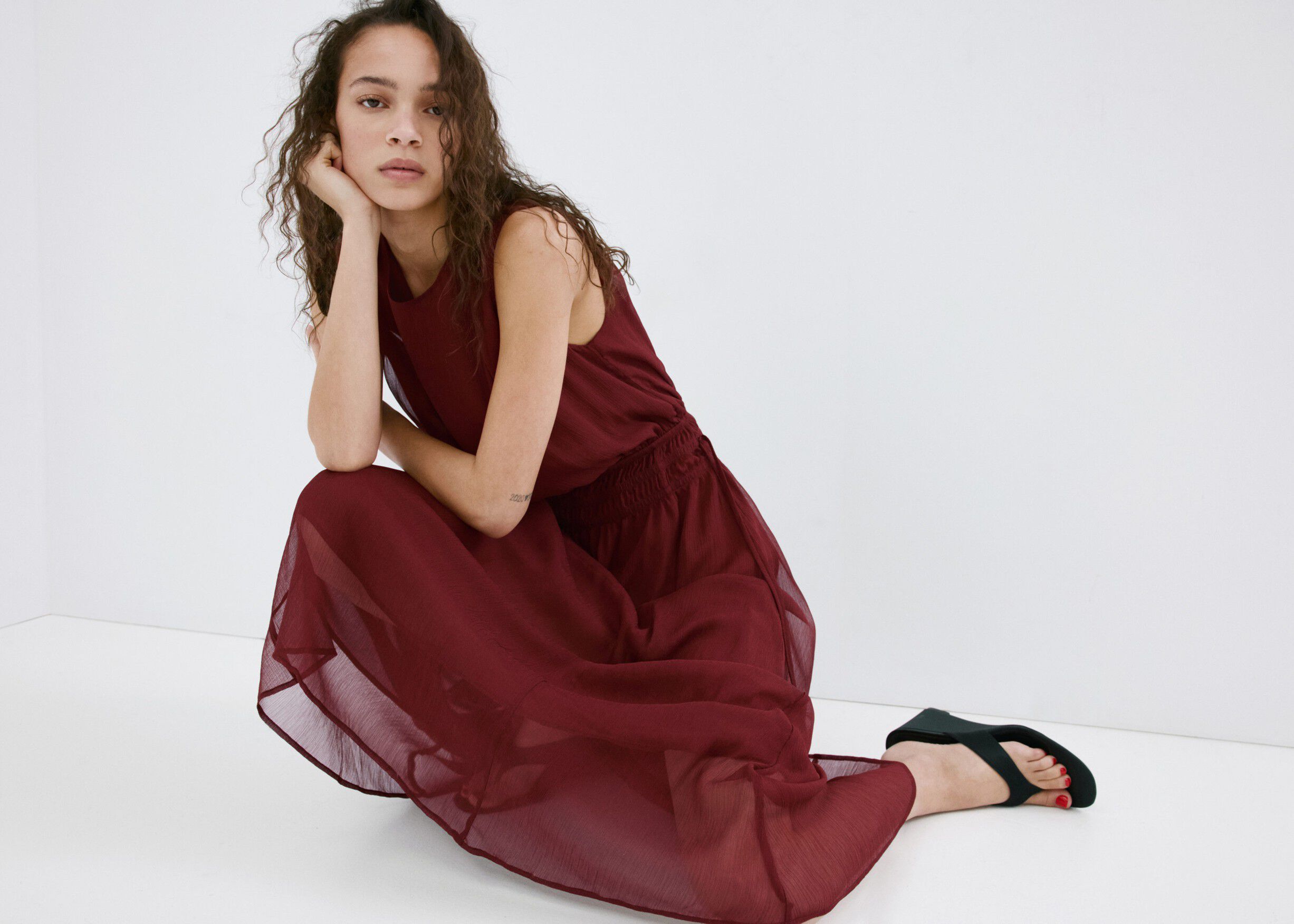 Flowy dress with gathered waist