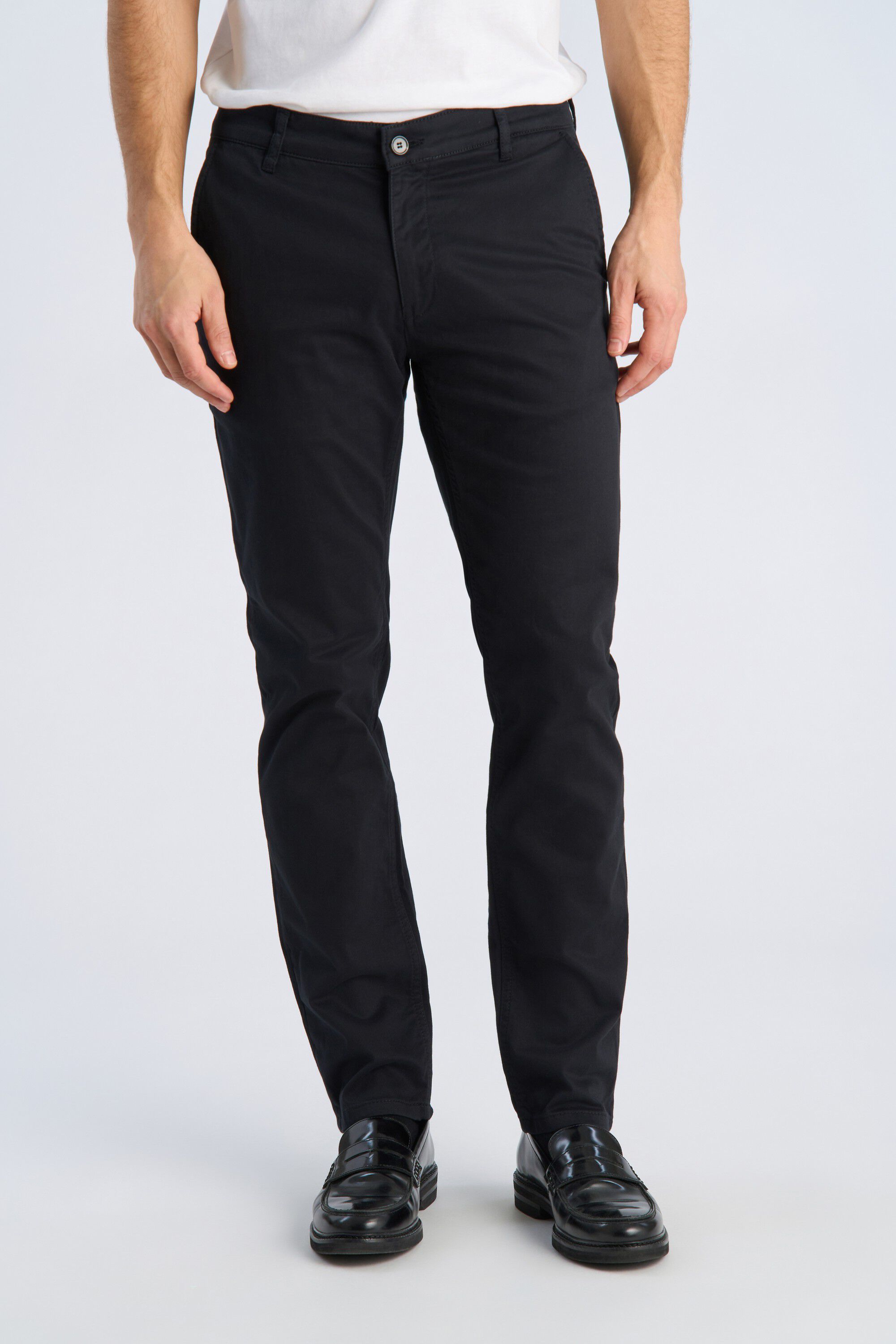 1927: Superflex chino pants