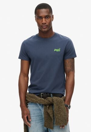 ESSENTIAL LOGO EMB TEE