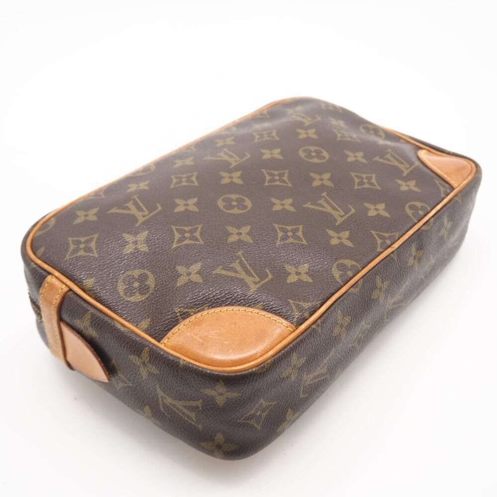 Louis Vuitton Clutch