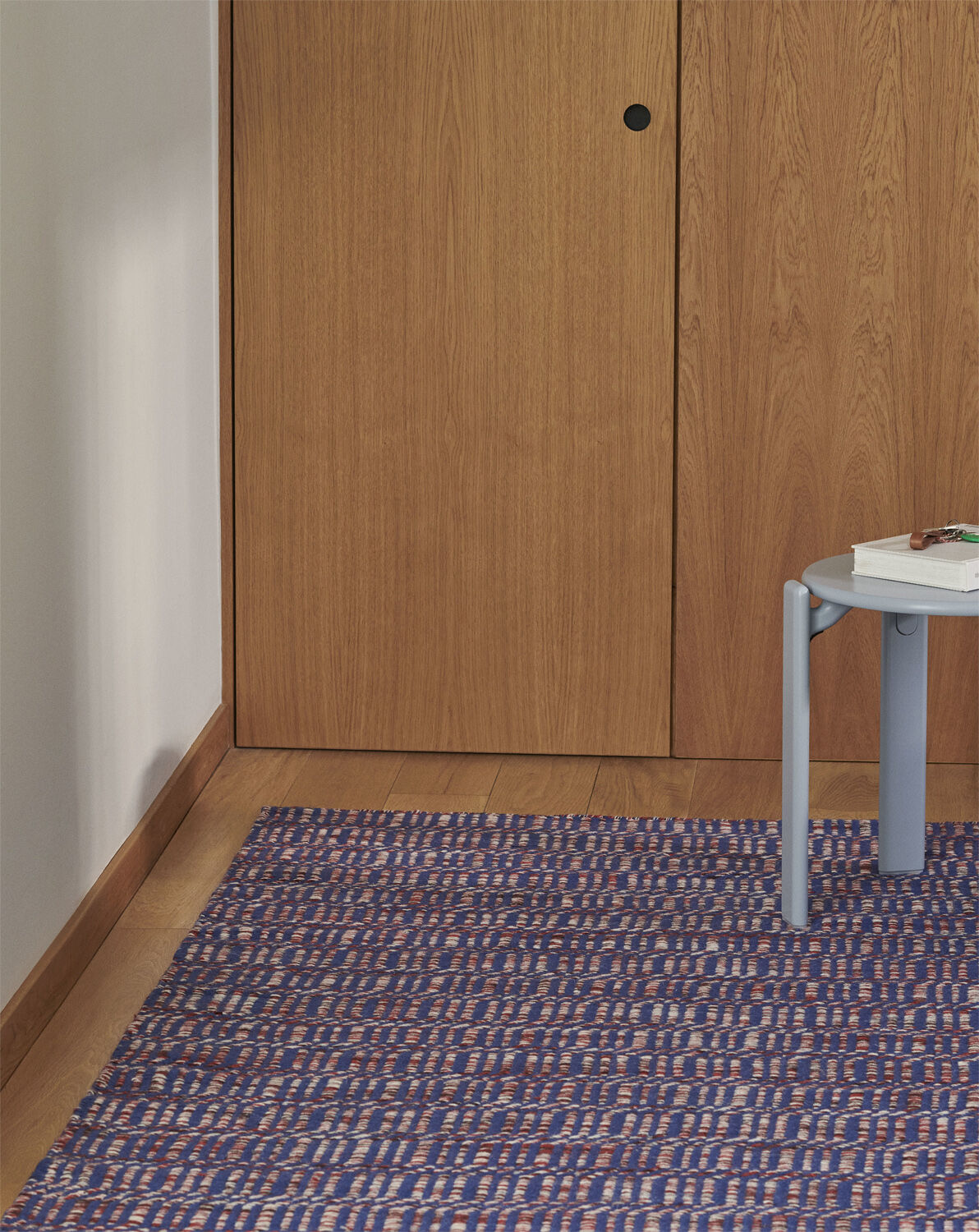 Radio Rug-50 x 80-Red, blue