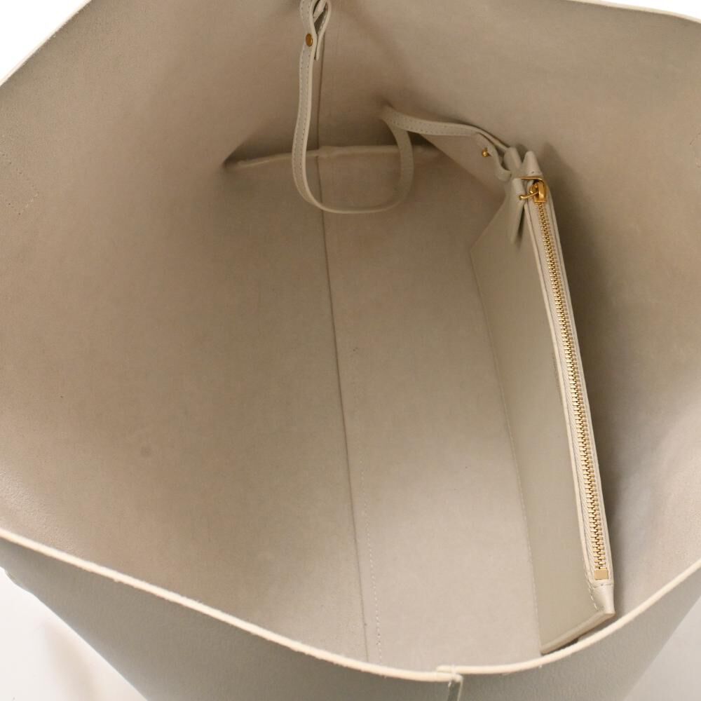 Yves Saint Laurent Tote