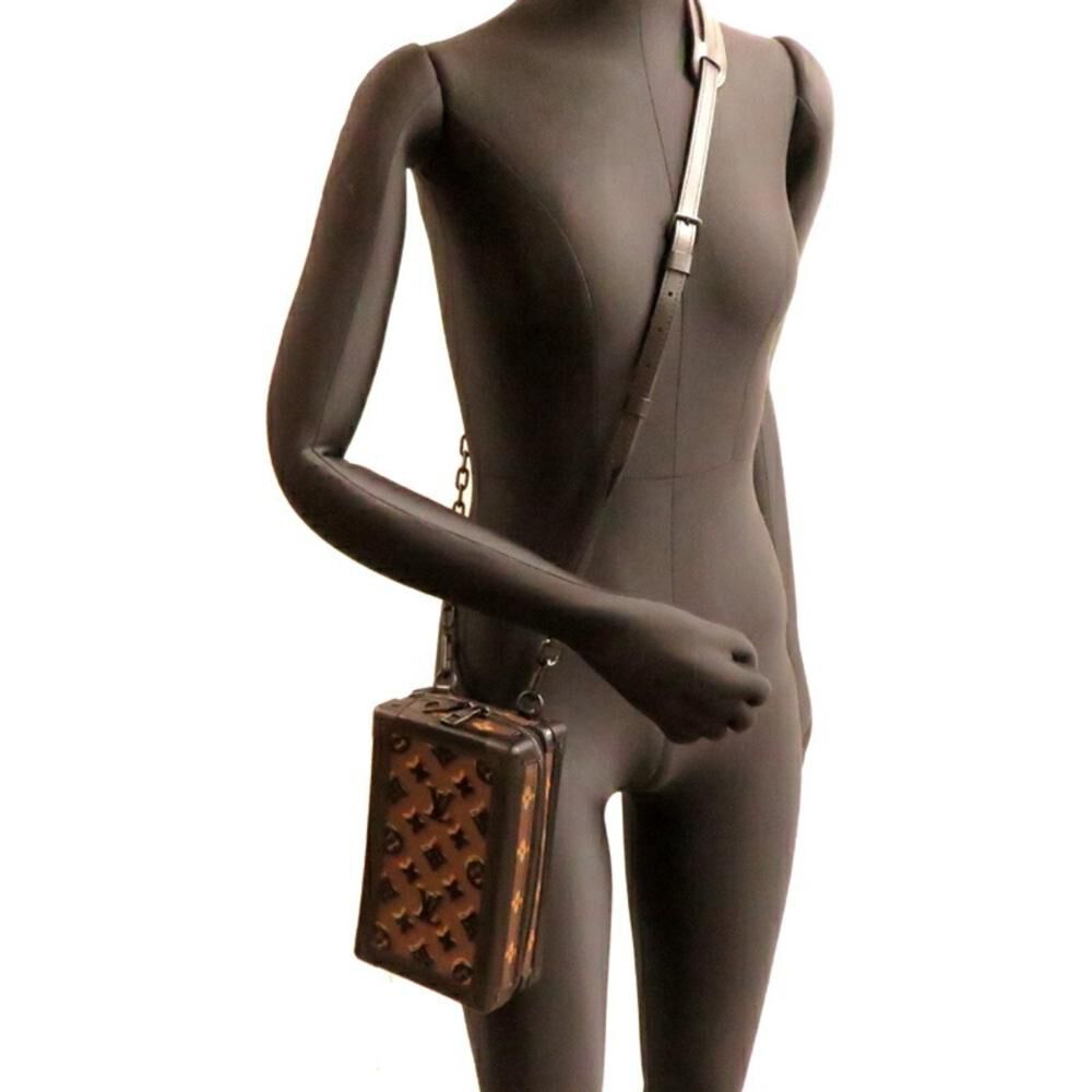 Louis Vuitton Shoulder Bags