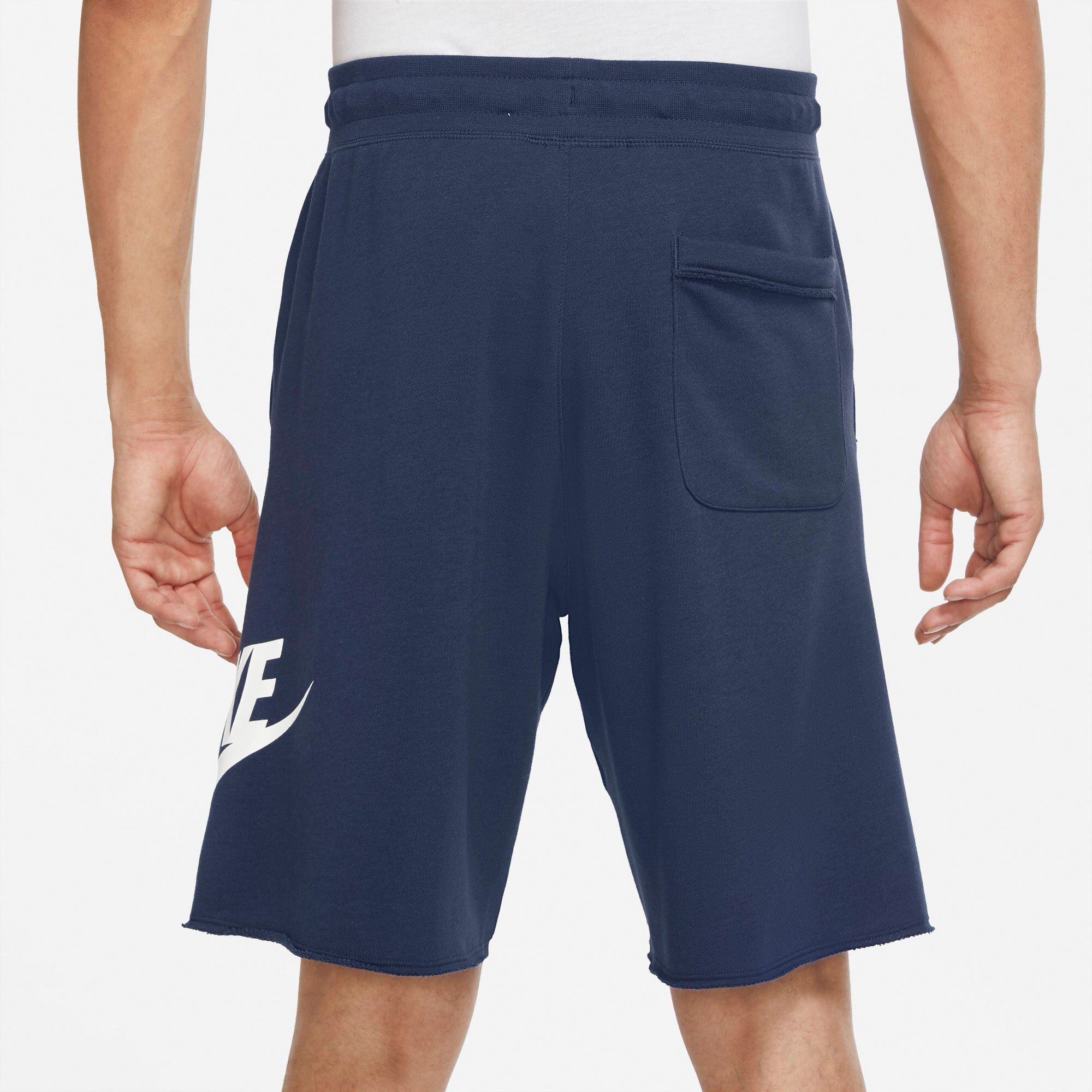Sportswear Sport Classic Essentials French Terry Alumni shorts