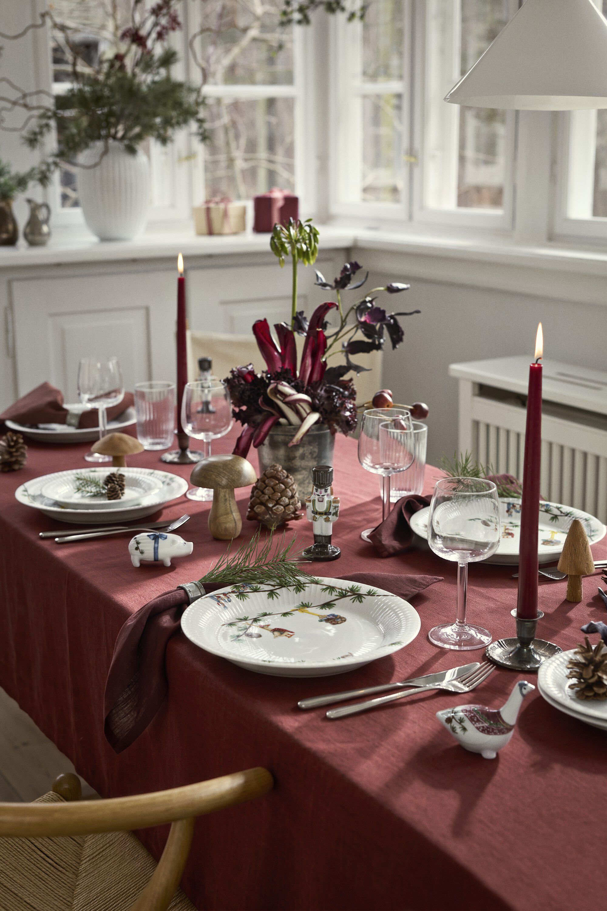 Hammersh&oslash;i Christmas Tallerken g&aring;s &Oslash;27 cm hvid m. deko