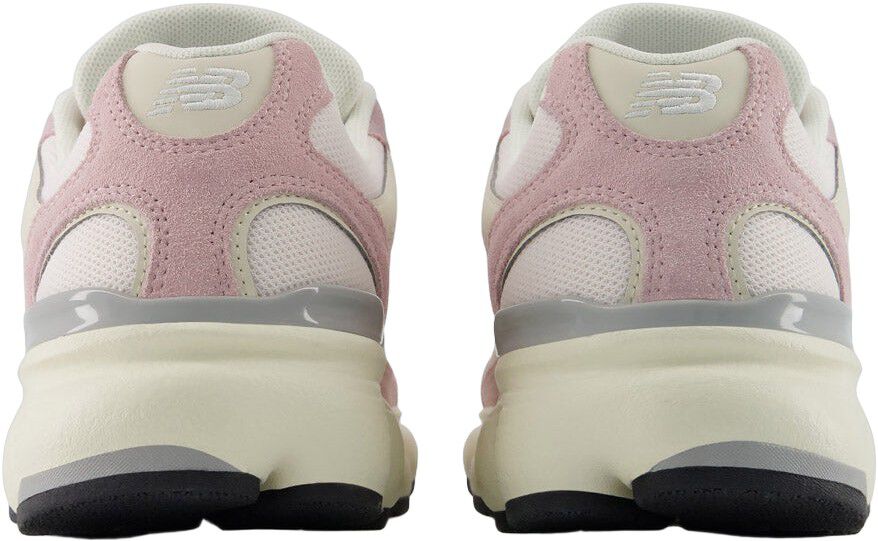 603 Sneakers
