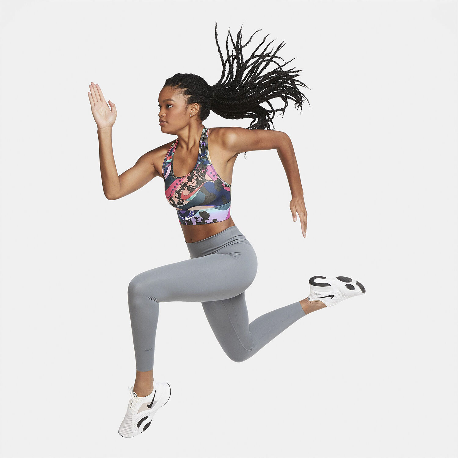 Swoosh Icon Clash - Sports-BH.