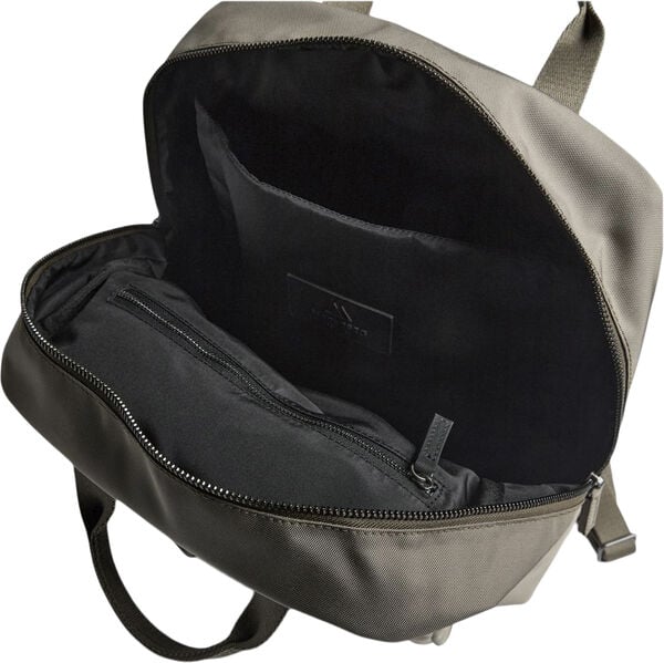 DarlaMBG Backpack, Monochrome