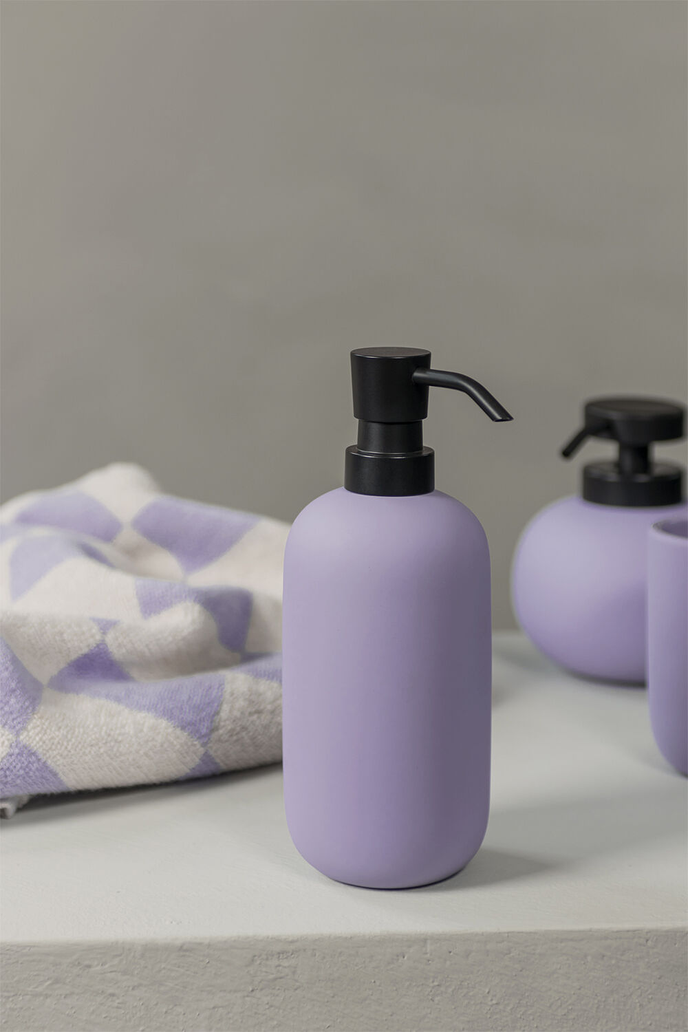 LOTUS dispenser, low