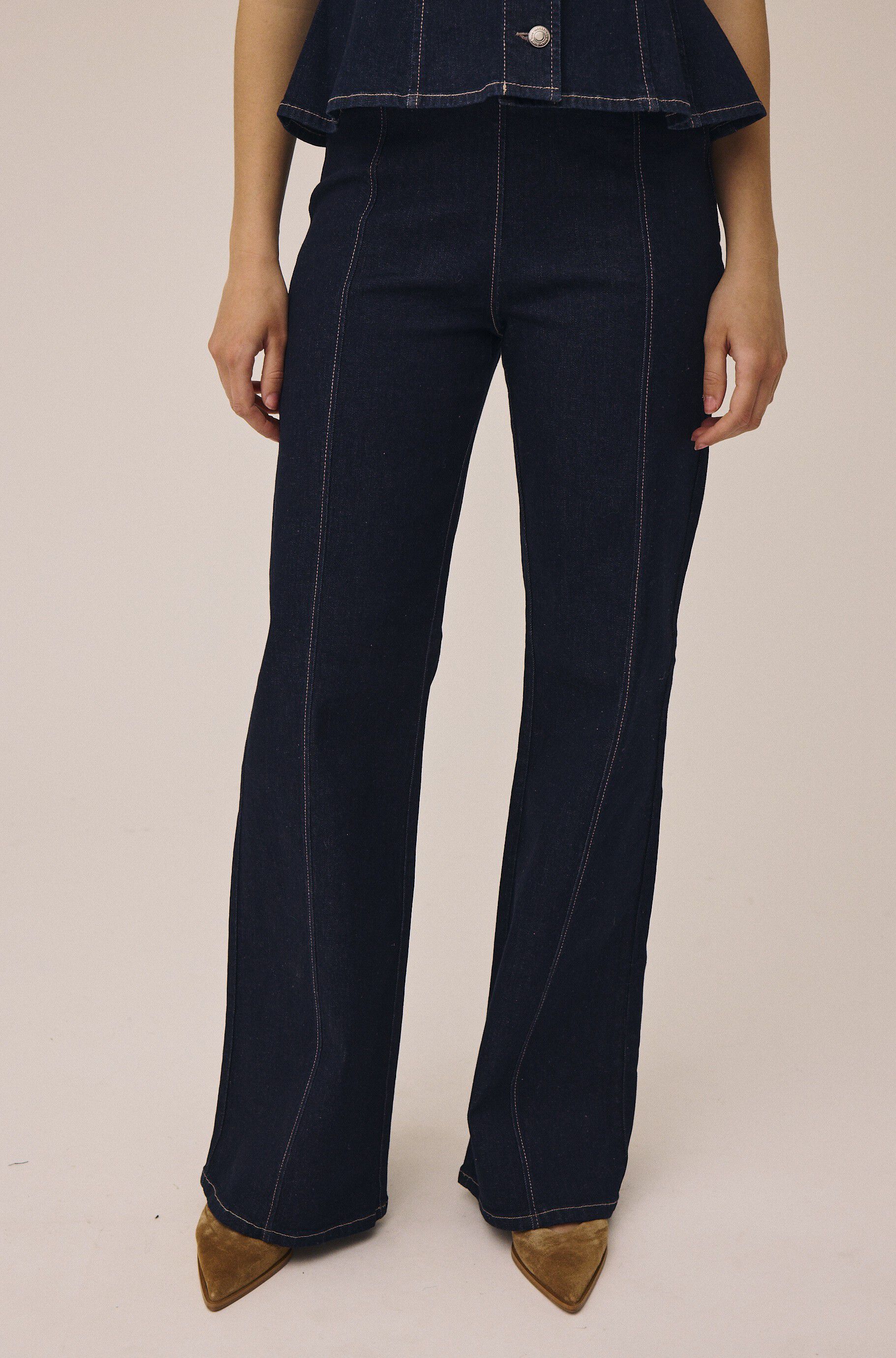 Wide leg jeans