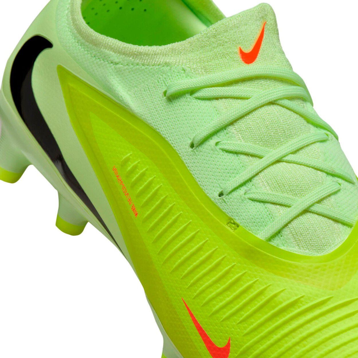 Phantom 6 Pro AG Kunstgr&aelig;s Fodboldst&oslash;vler