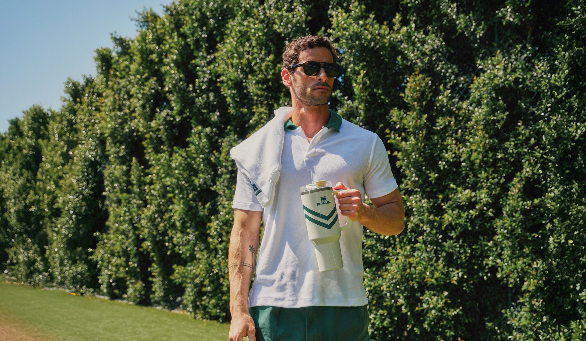 The Quencher H2. O FlowState Tumbler 1. 18L / 40oz COURTSIDE C