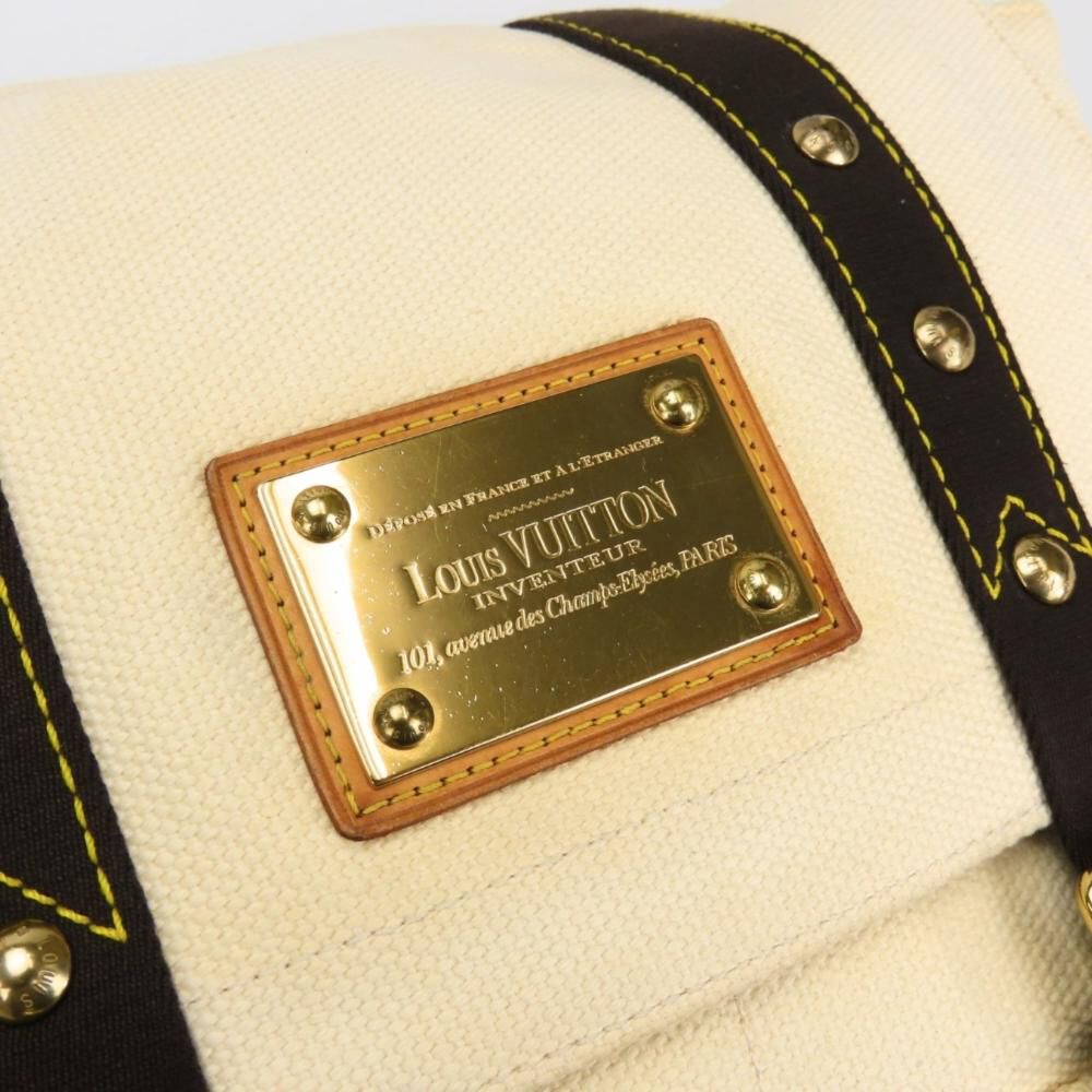 Louis Vuitton Shoulder Bags