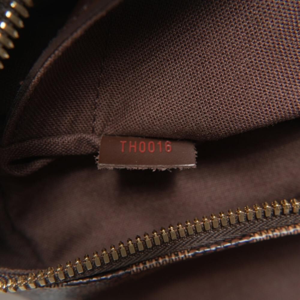 Louis Vuitton Shoulder Bags