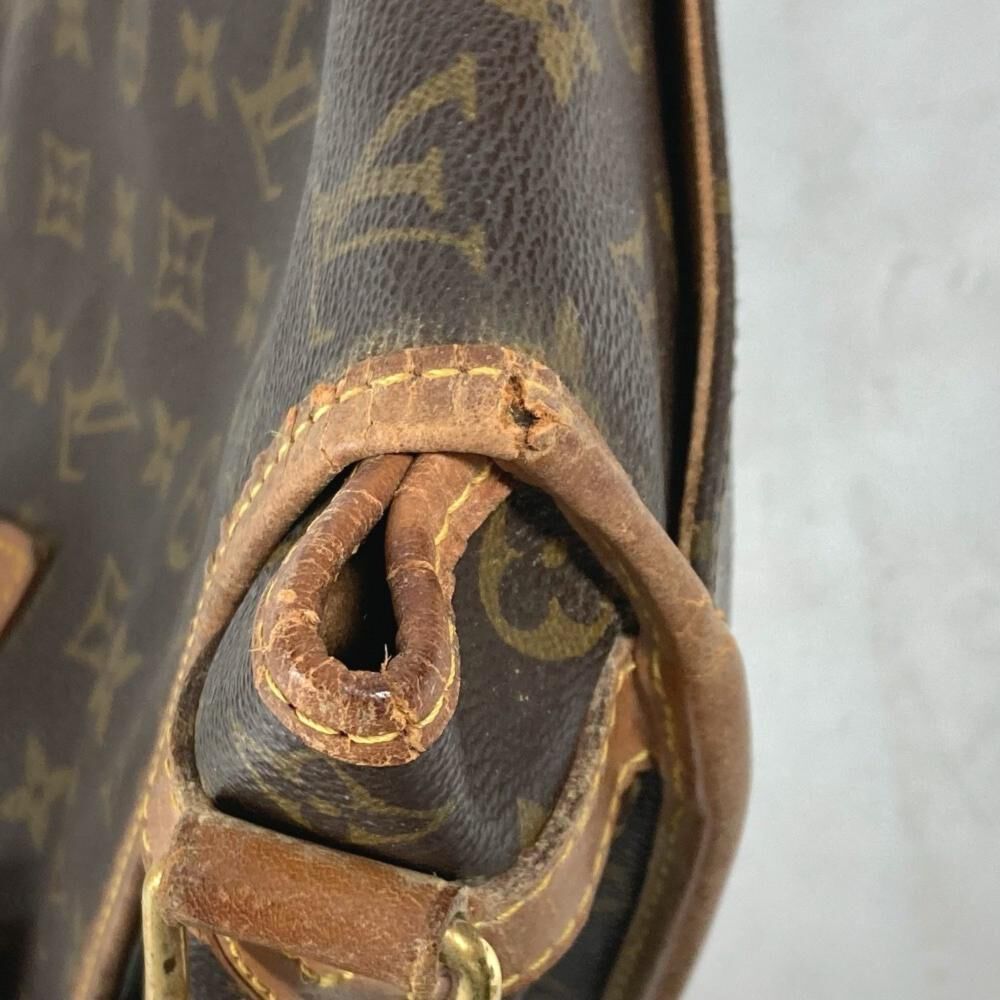 Louis Vuitton Messenger
