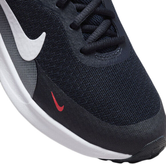 Revolution 7 sneakers