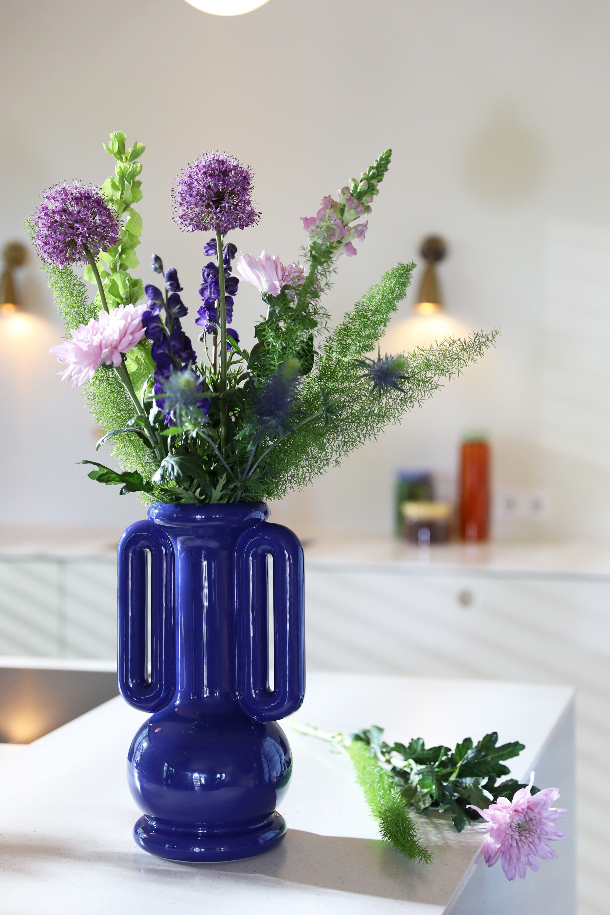 Vase Amfora dark blue