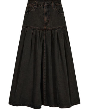 YOKED PLEATED SKIRT OVER A CUP