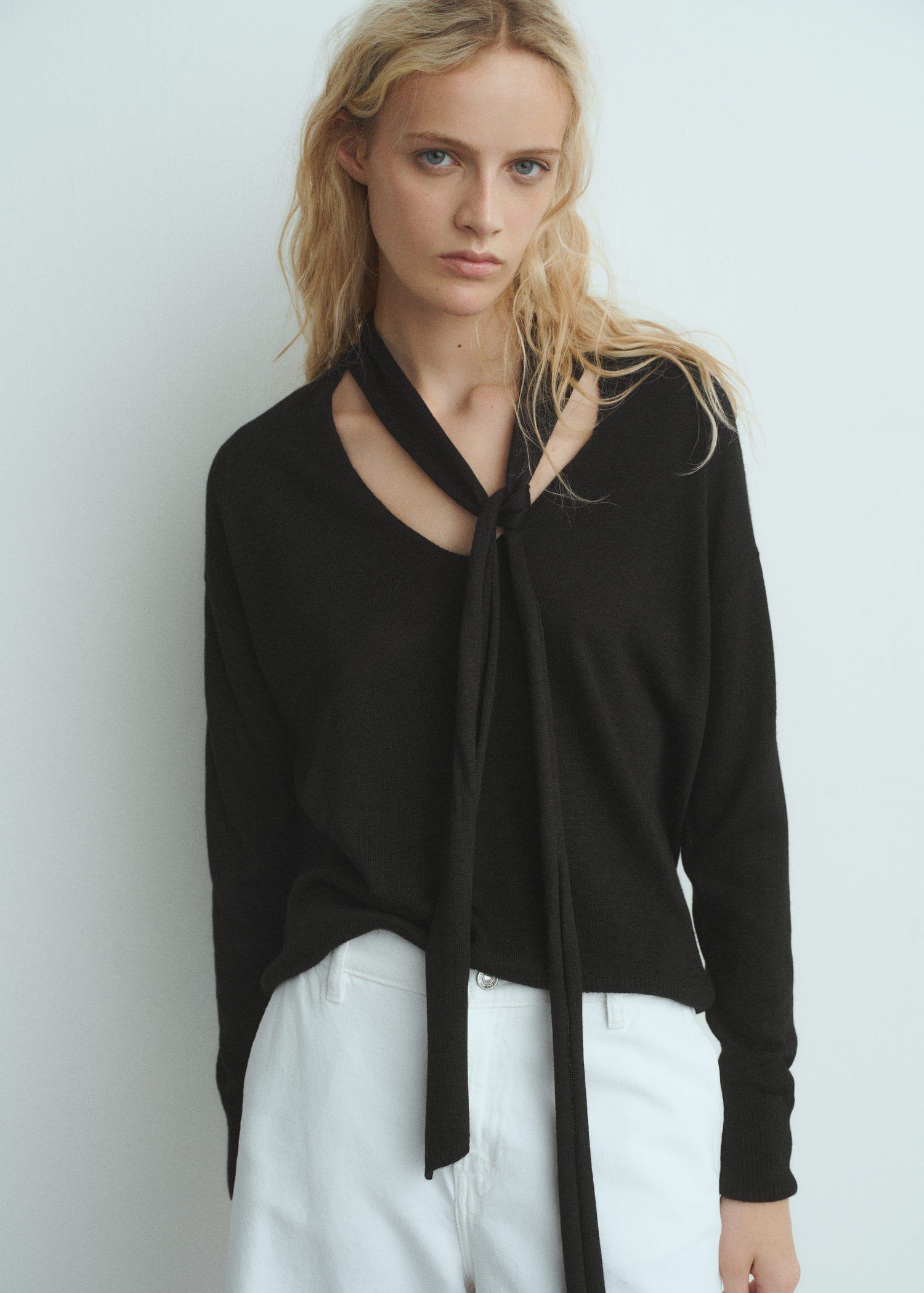 V-neck sweater with scarf