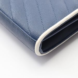 Yves Saint Laurent Shoulder Bag