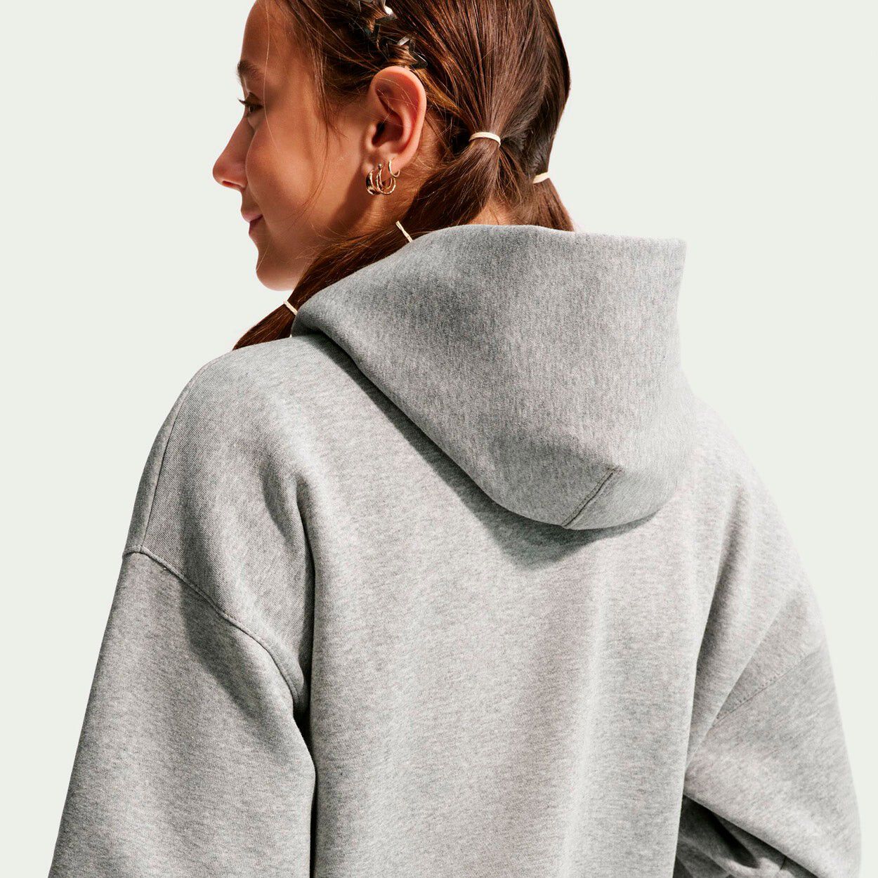 Sportswear Oversized Club H&aelig;ttetr&oslash;je