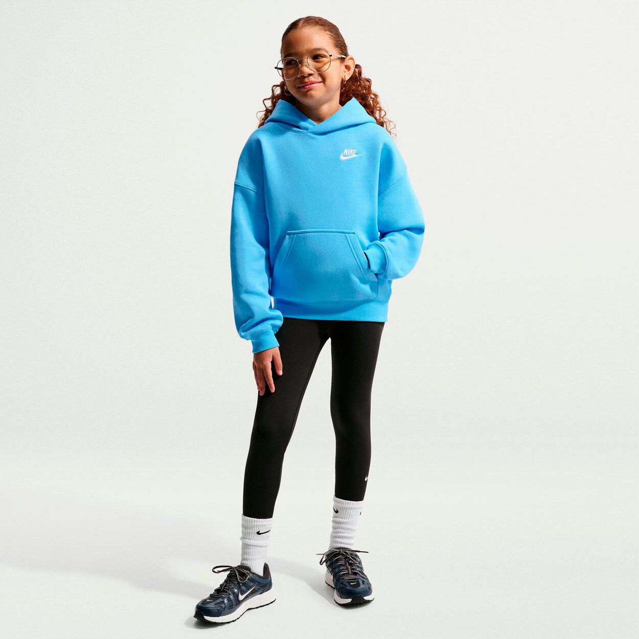 Sportswear Oversized Club H&aelig;ttetr&oslash;je
