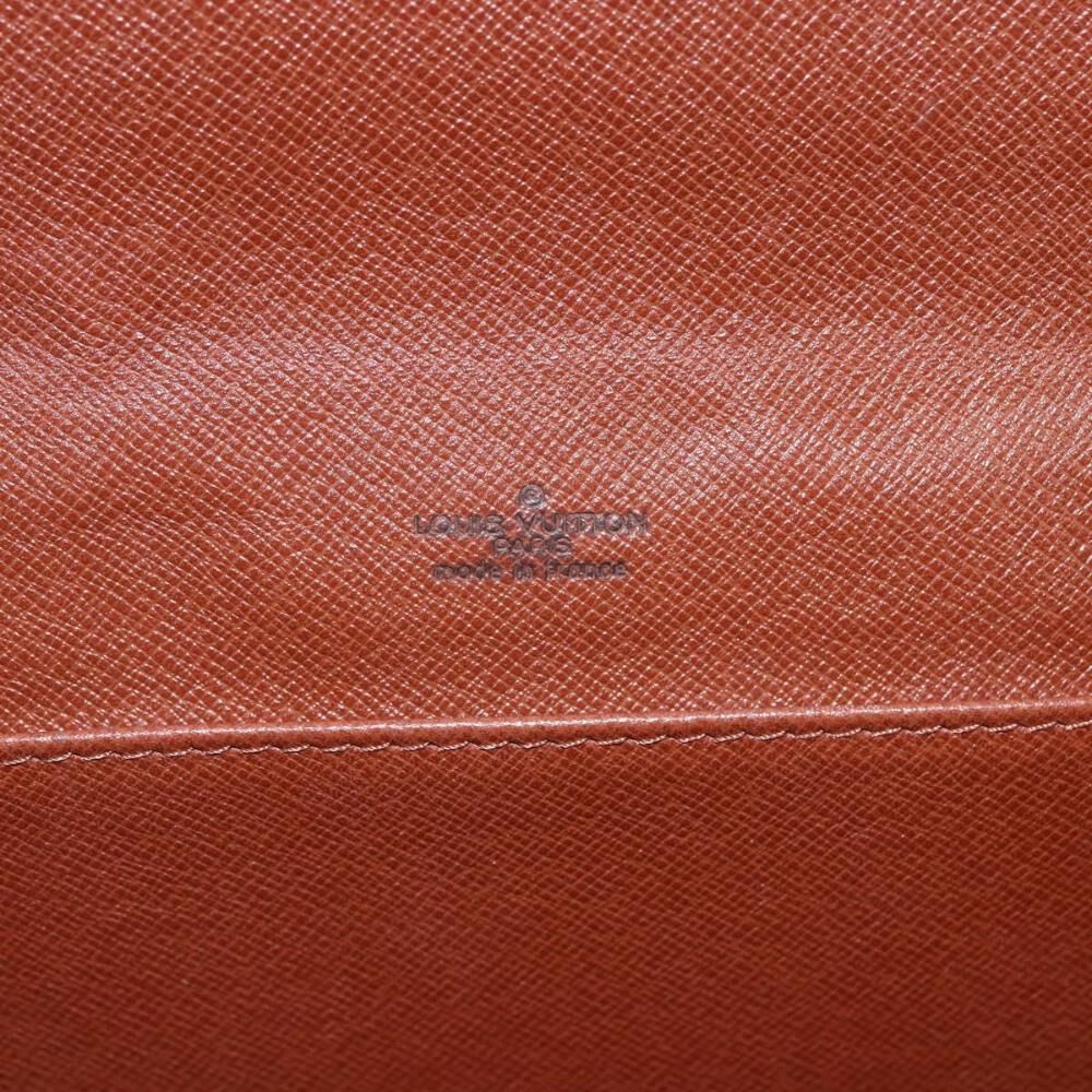 Louis Vuitton Clutch
