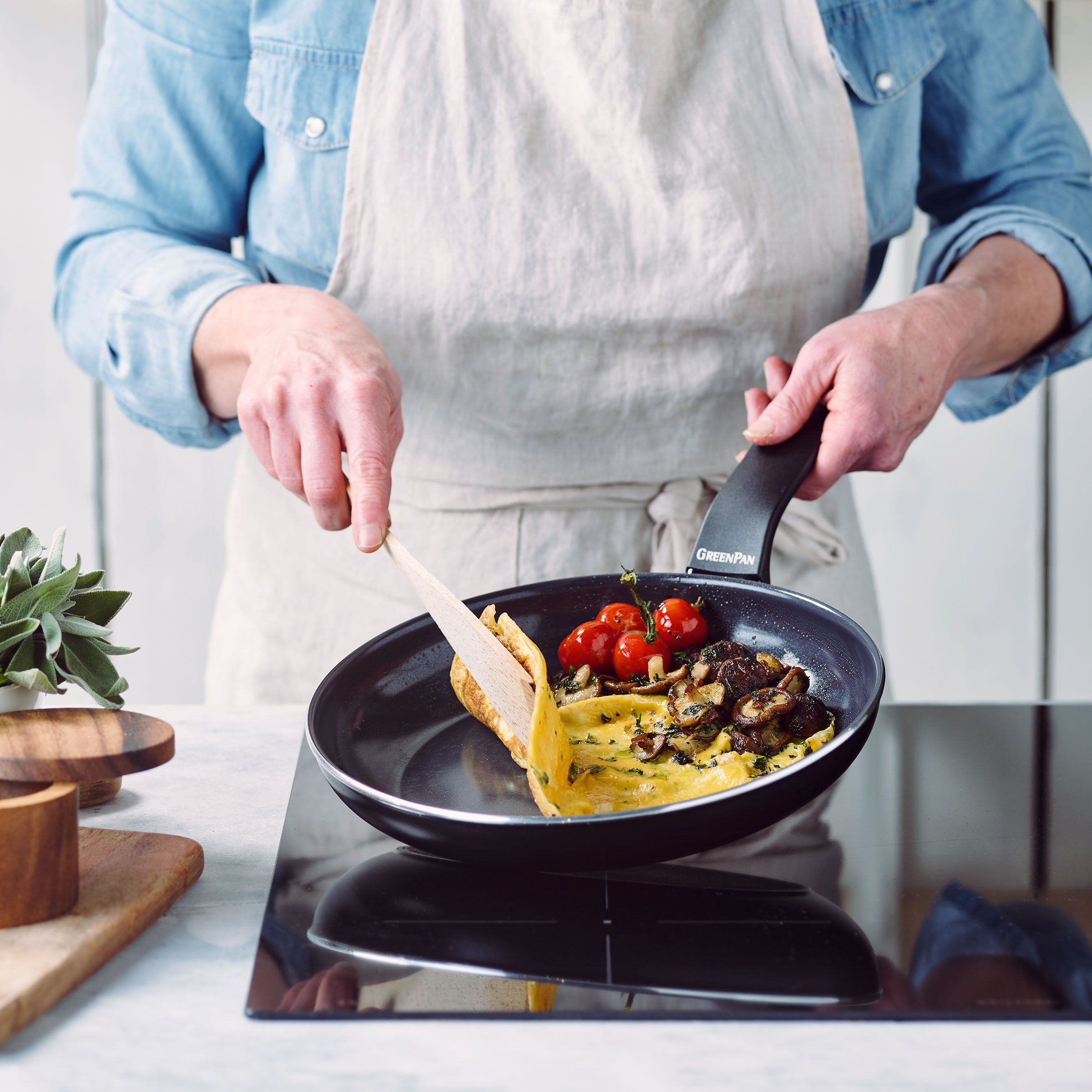 GP-ESSEN FBl Alu Perf-ind 59pc cookware set