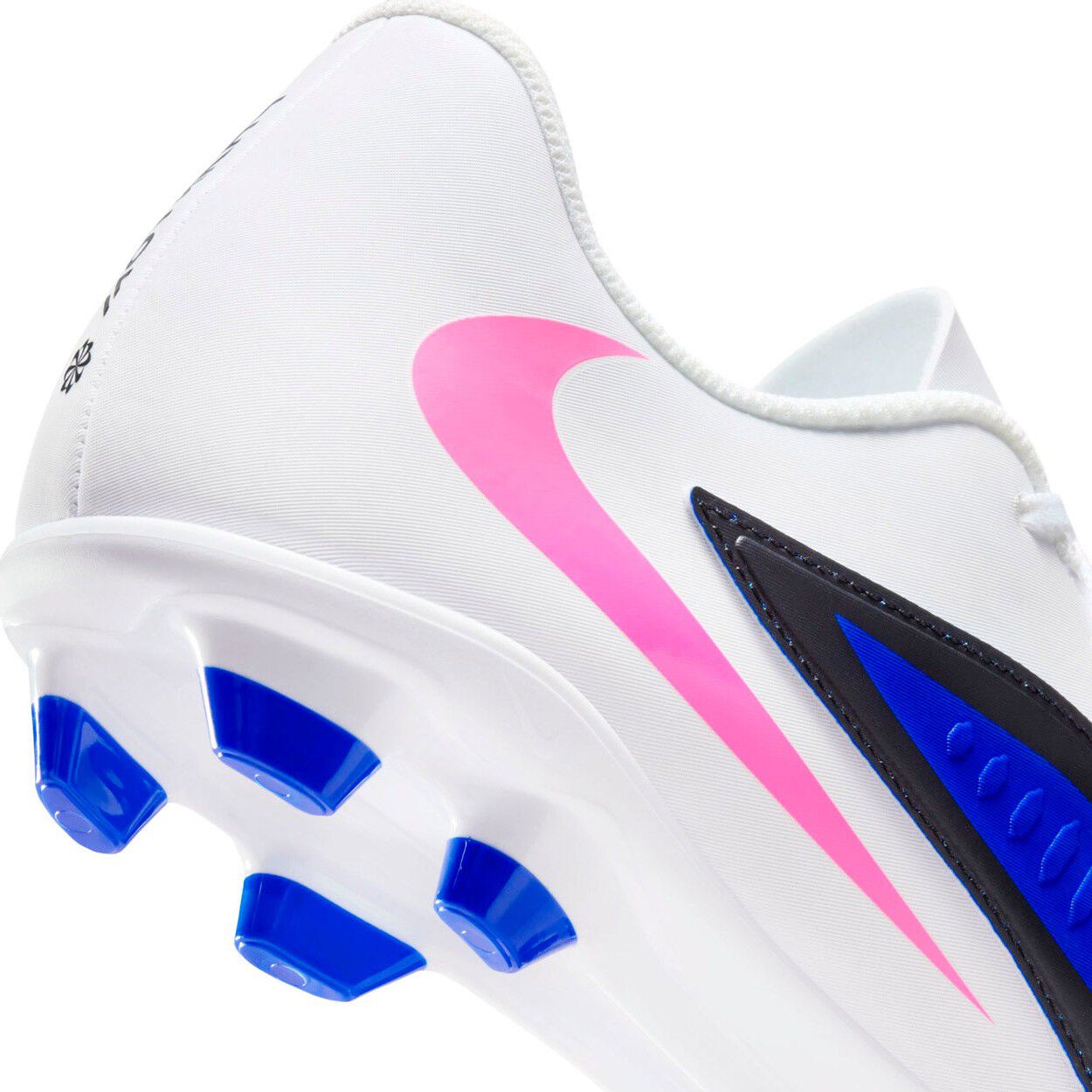 Phantom 6 Club FG/MG Fodboldst&oslash;vler