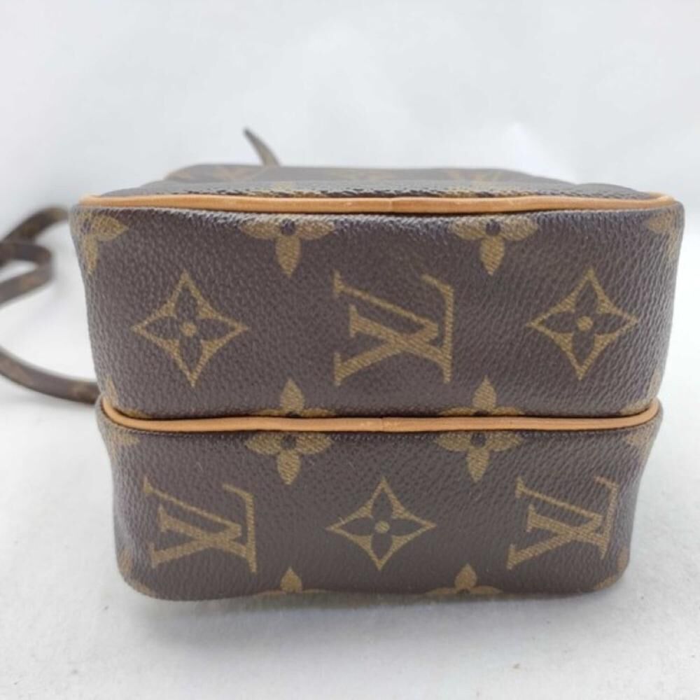 Louis Vuitton Shoulder Bags