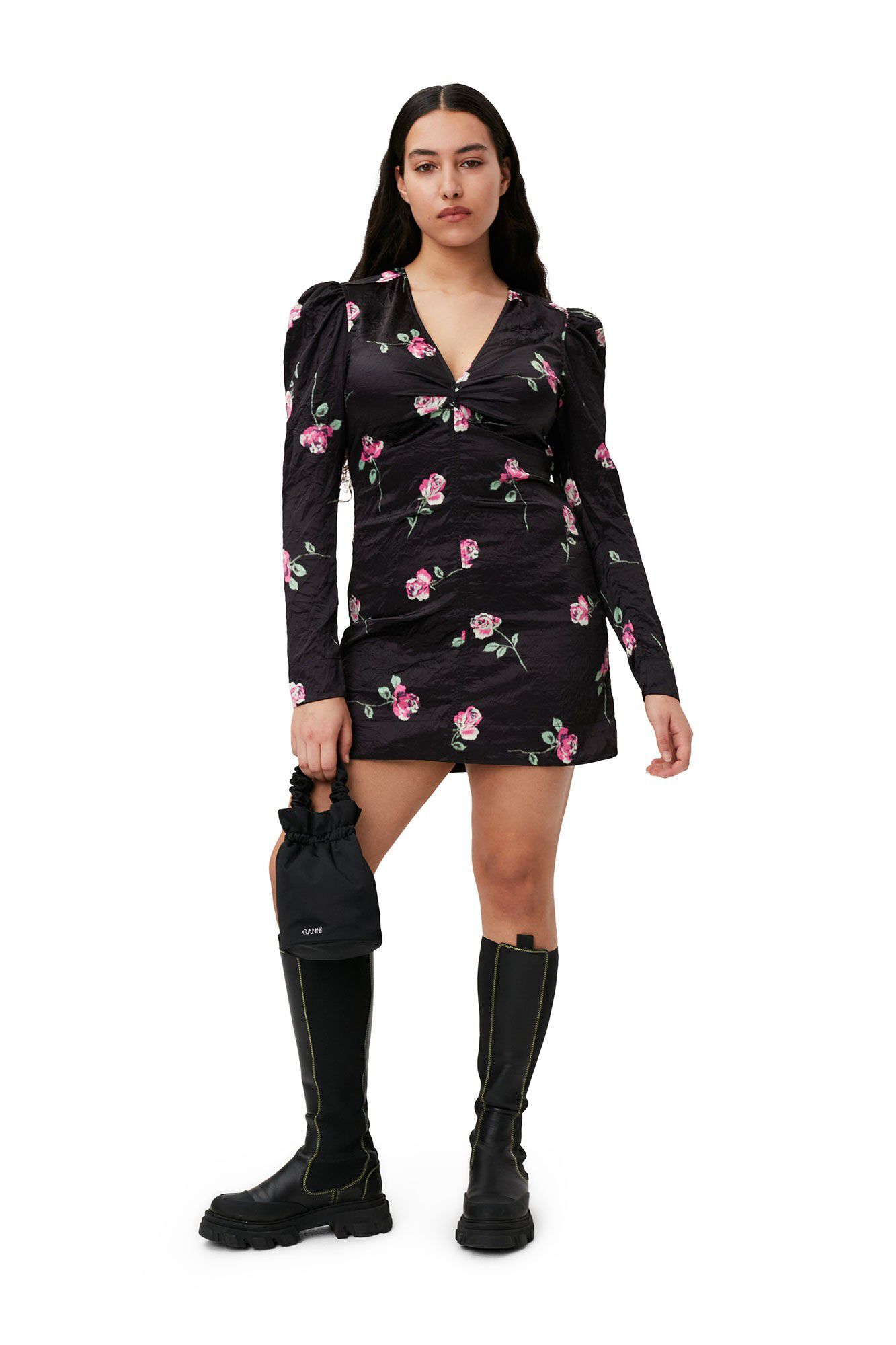 Crinkled Satin V-neck Minikjole