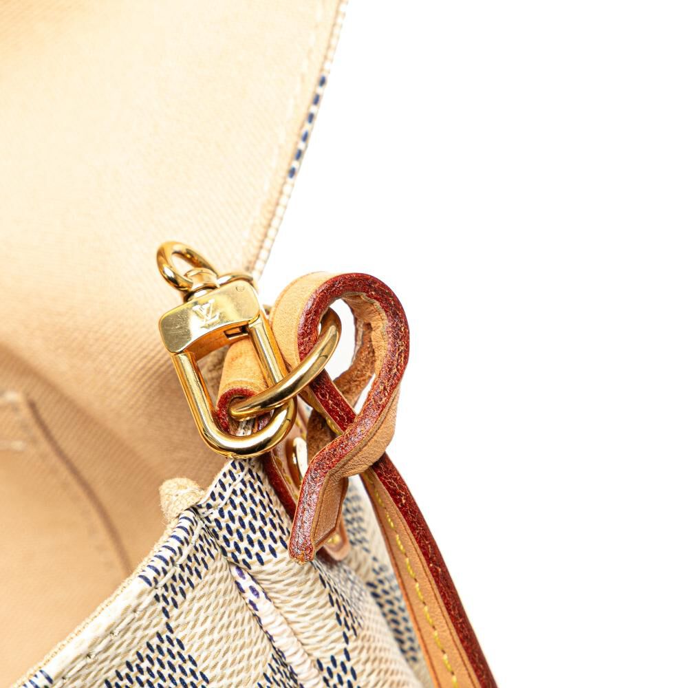 Louis Vuitton Favorite