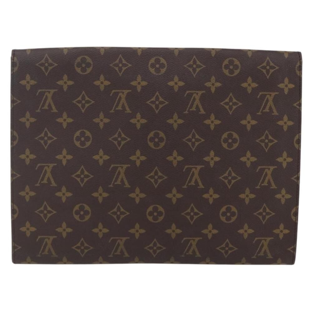 Louis Vuitton Clutch