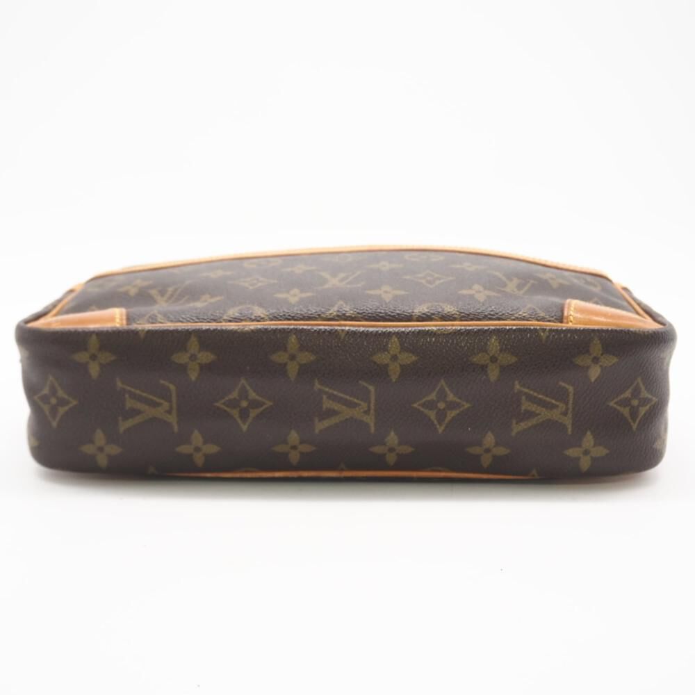 Louis Vuitton Clutch