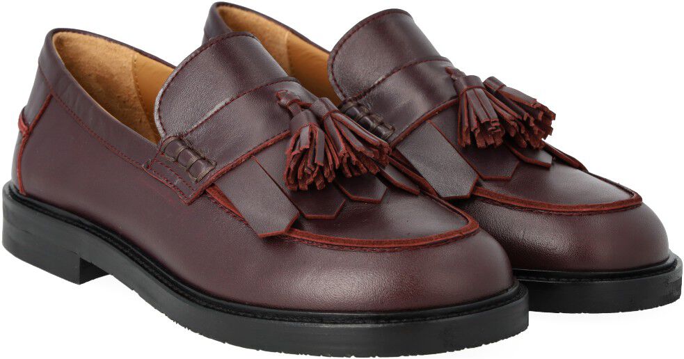 Bred loafer med frynser og kvastdet