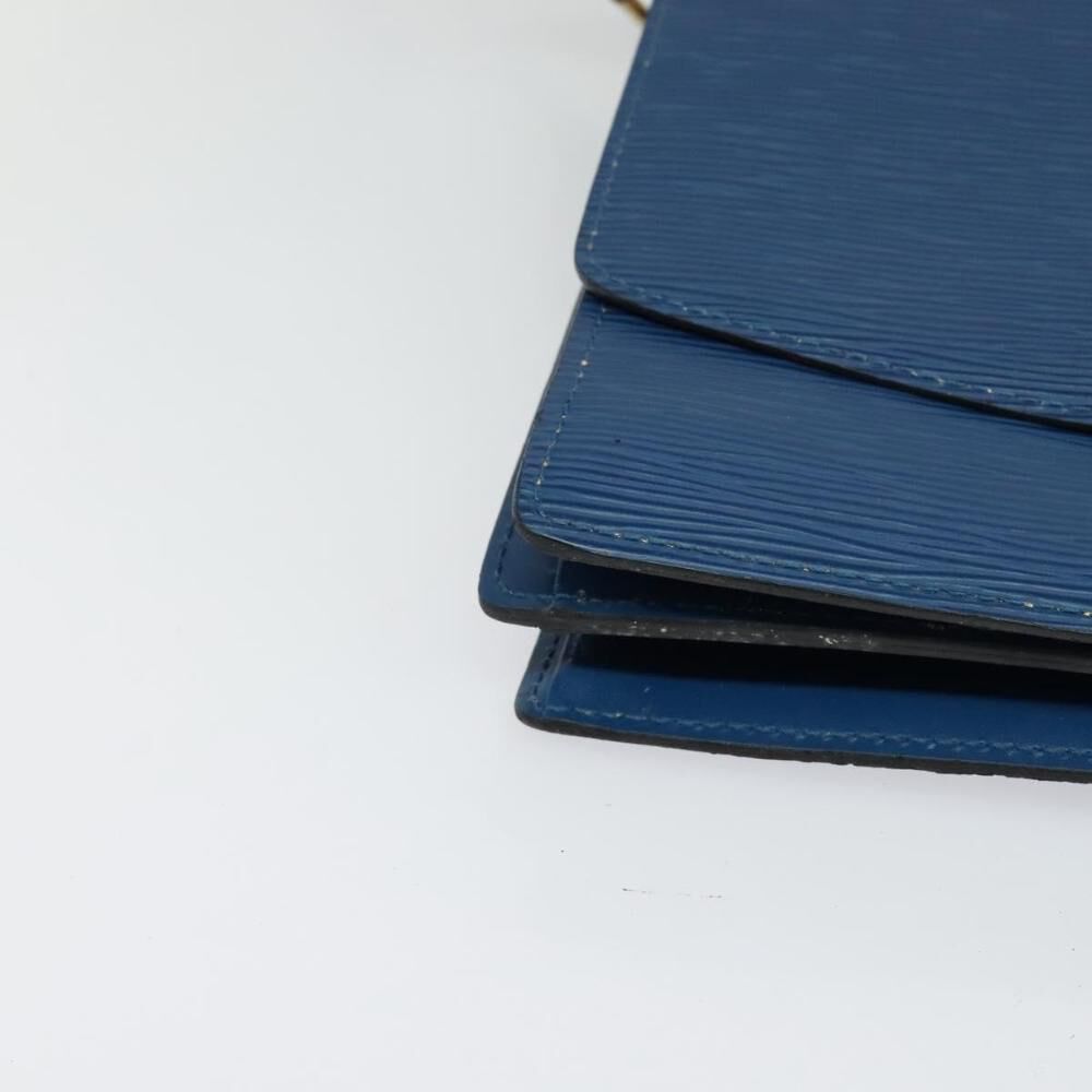 Louis Vuitton Shoulder Bags