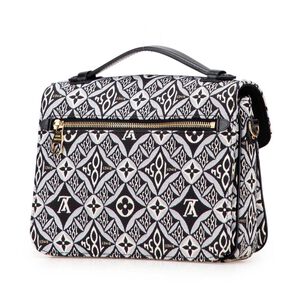 Louis Vuitton Pochette M&eacute;tis