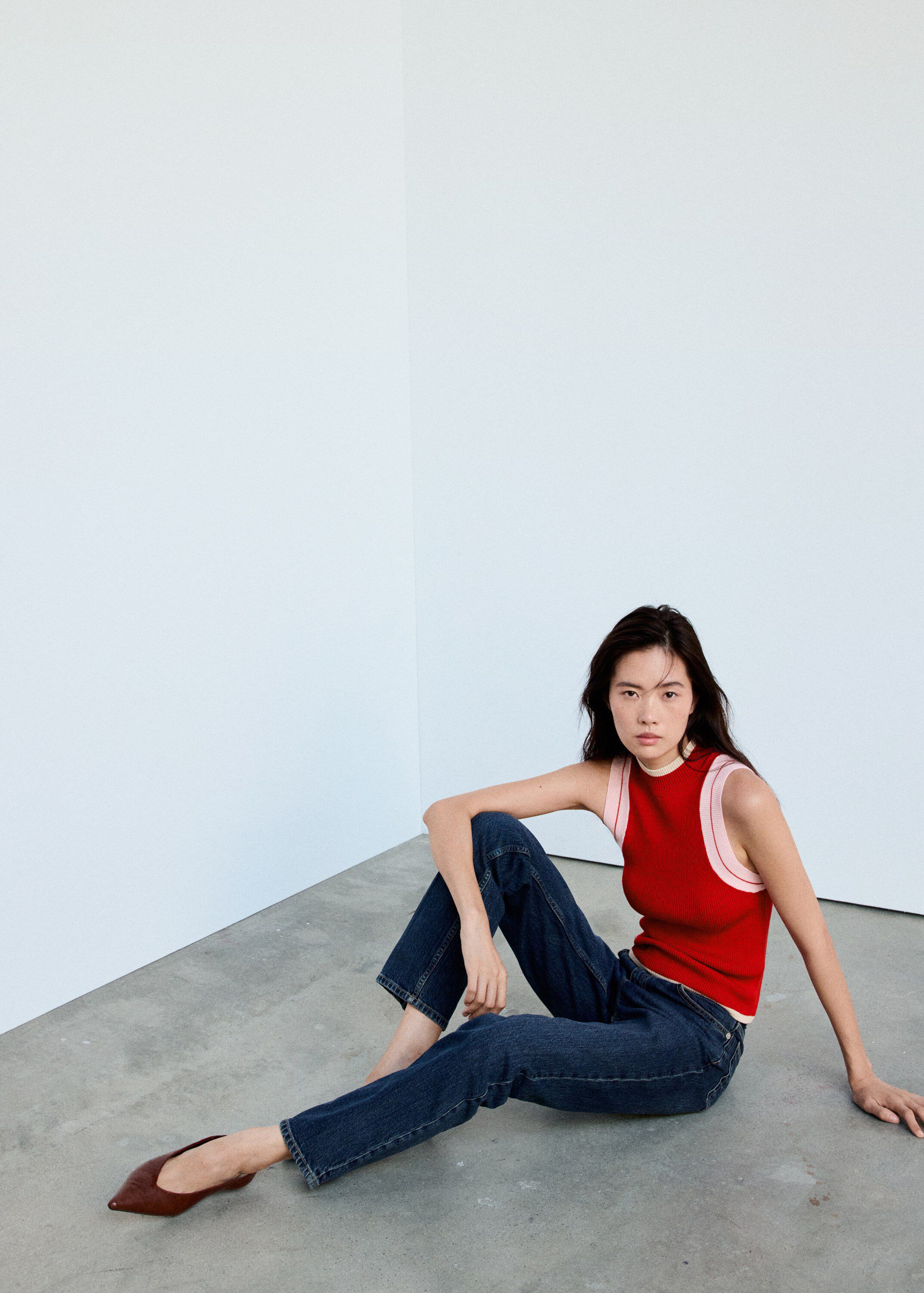 Ribbed top with contrasting trim