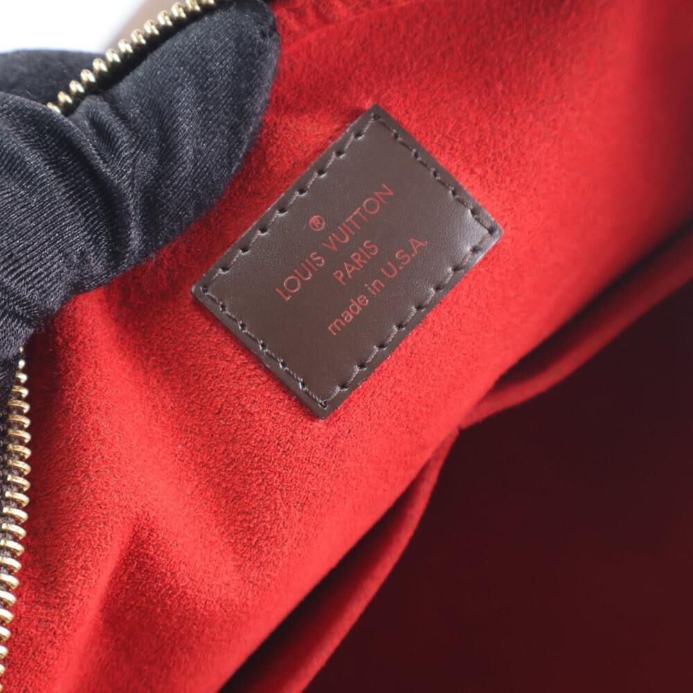 Louis Vuitton Shoulder Bags