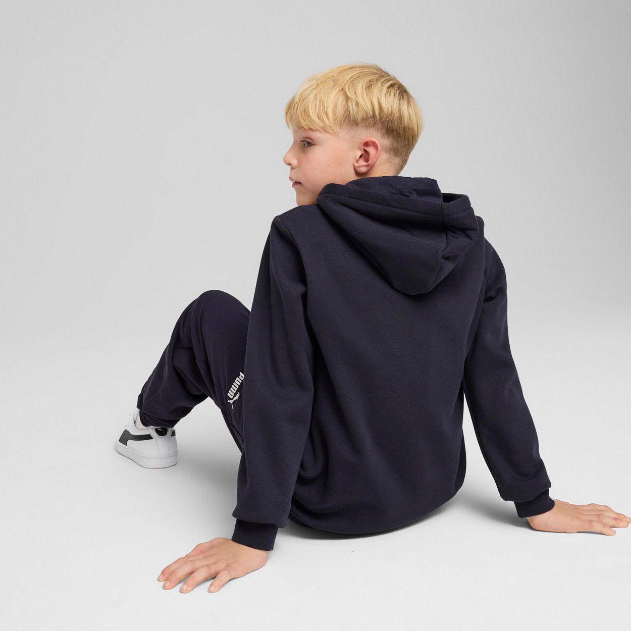 Essentials No. 1 H&aelig;ttetr&oslash;je