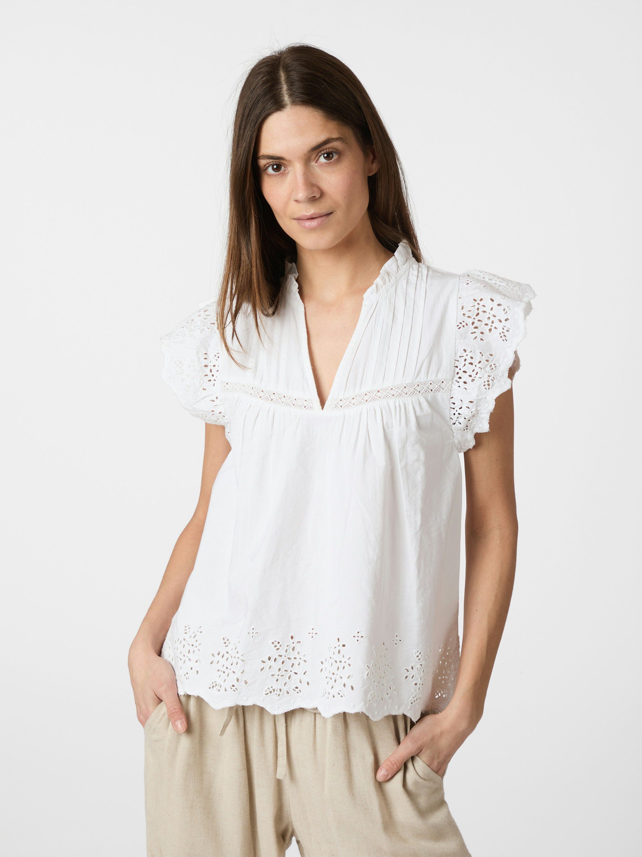 Kyoti Embroidery Top