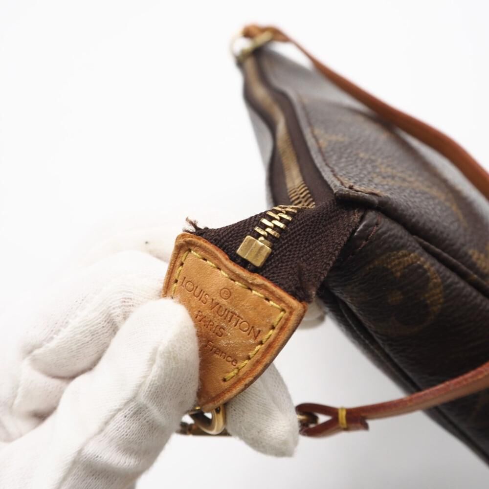 Louis Vuitton Pochette Accessoires