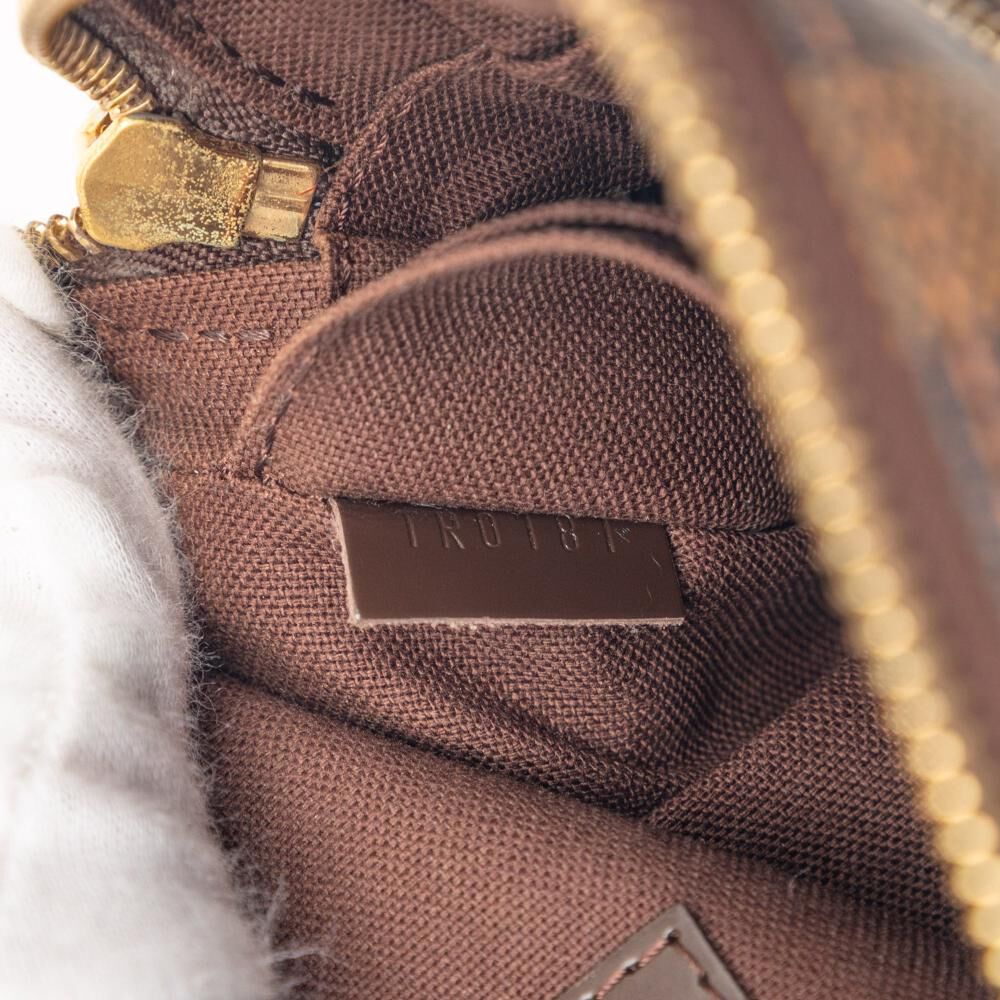 Louis Vuitton Clutch