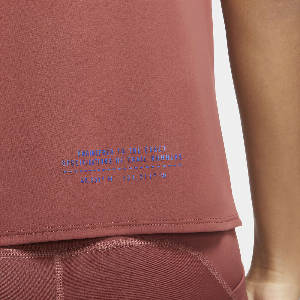 City sleek trail top