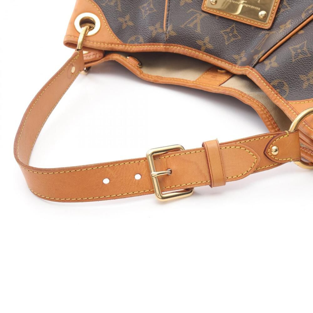 Louis Vuitton Shoulder Bags