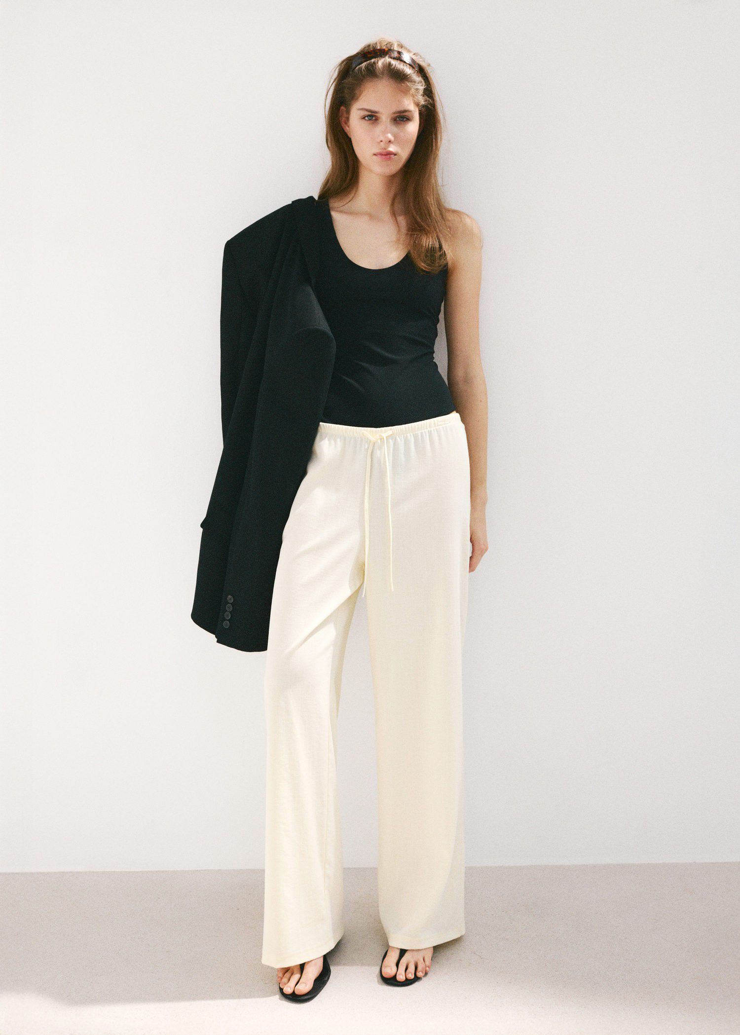 Straight mid-rise trousers