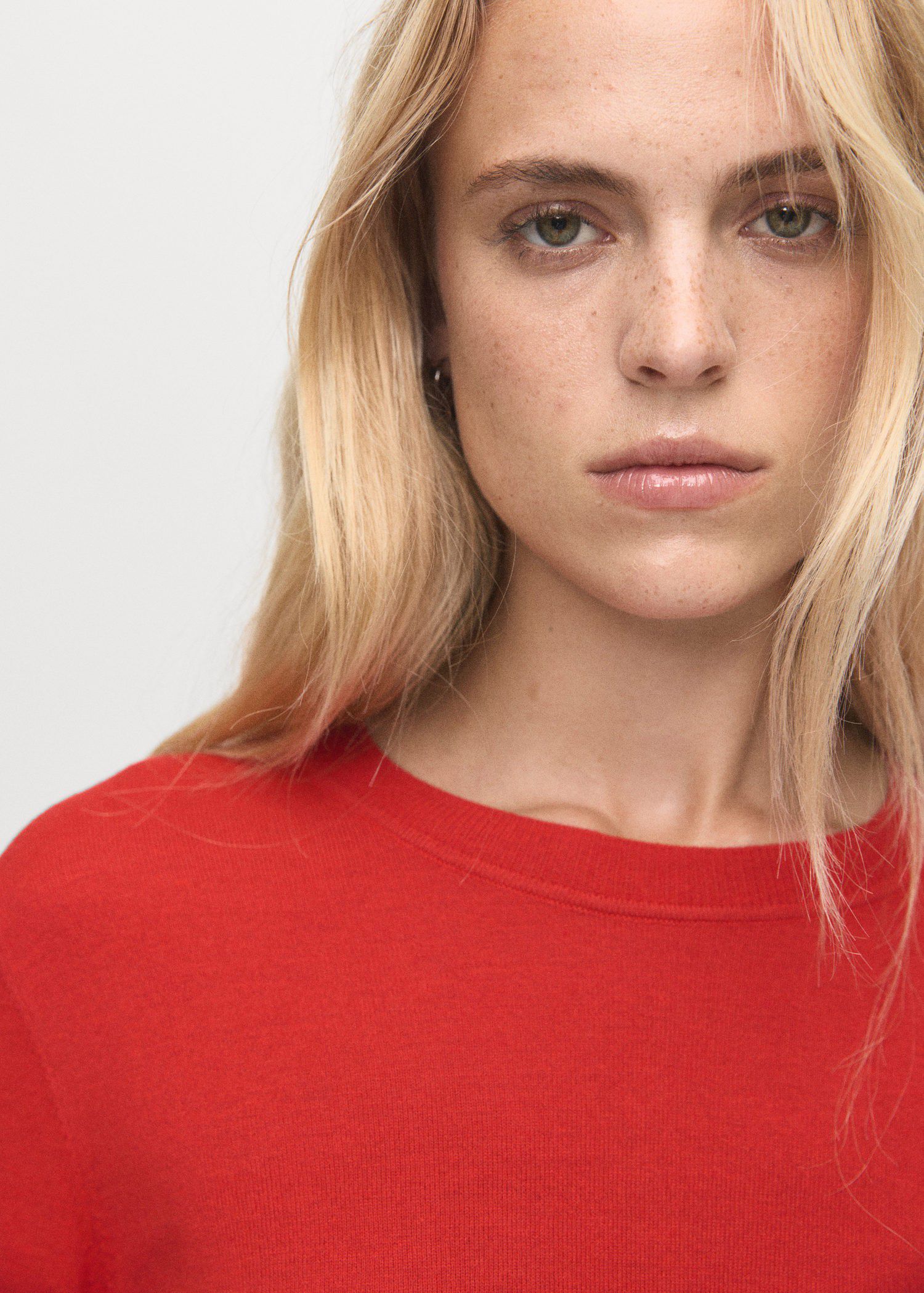 Fine-knit crew-neck sweater