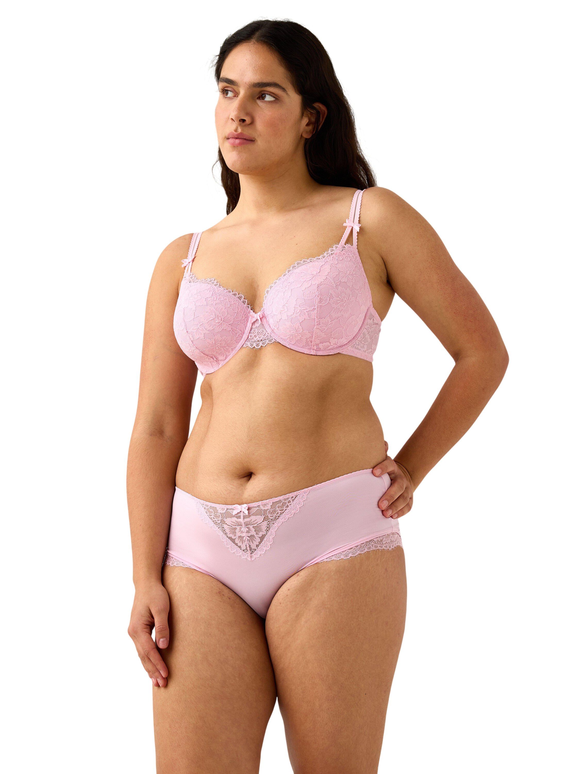 Briefs with a regular waist, lace d