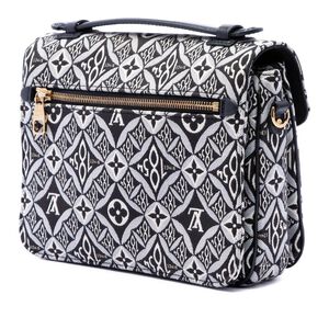 Louis Vuitton Pochette M&eacute;tis